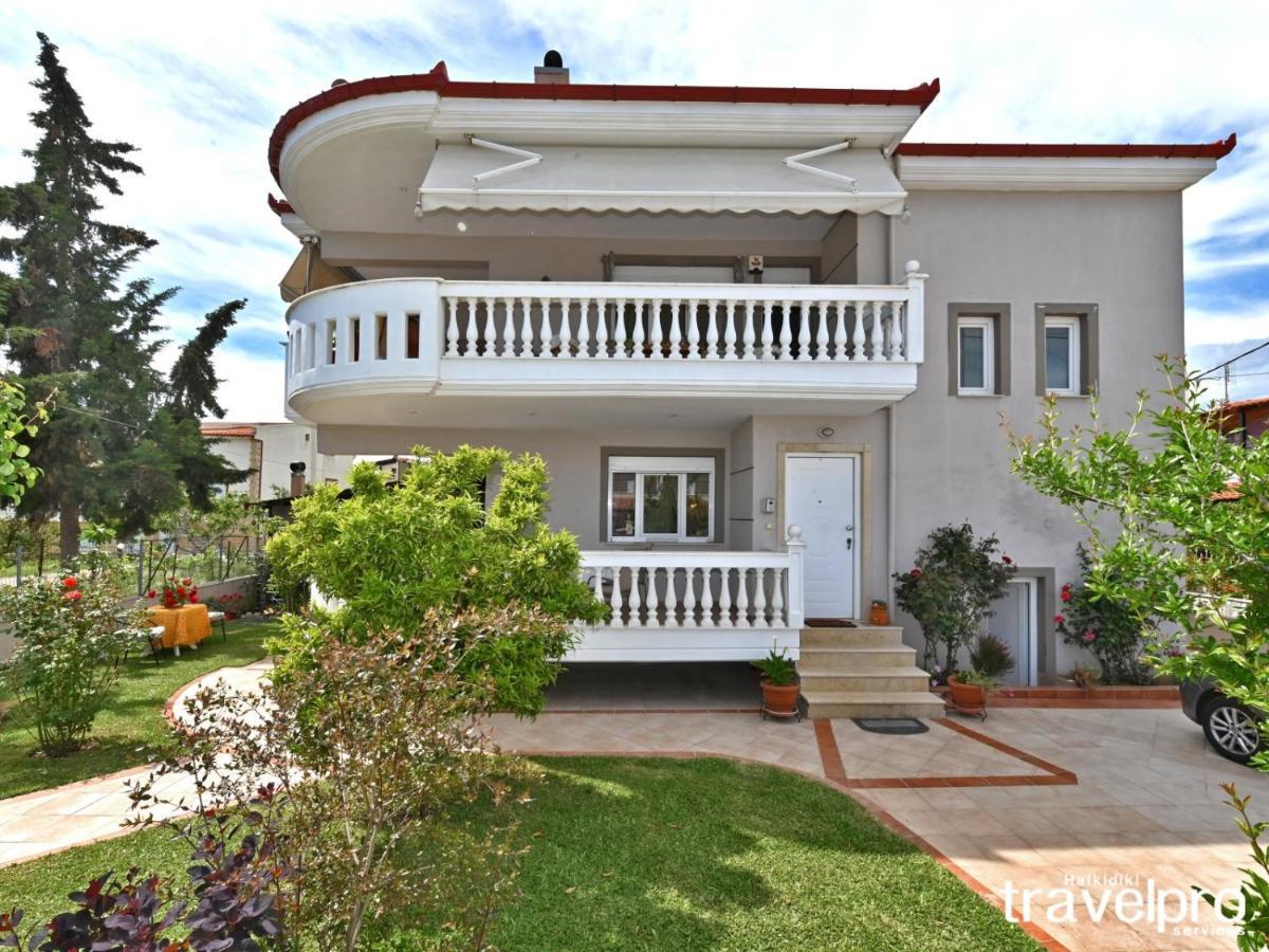 Villa Vangelis Nea Plagia Exteriör bild