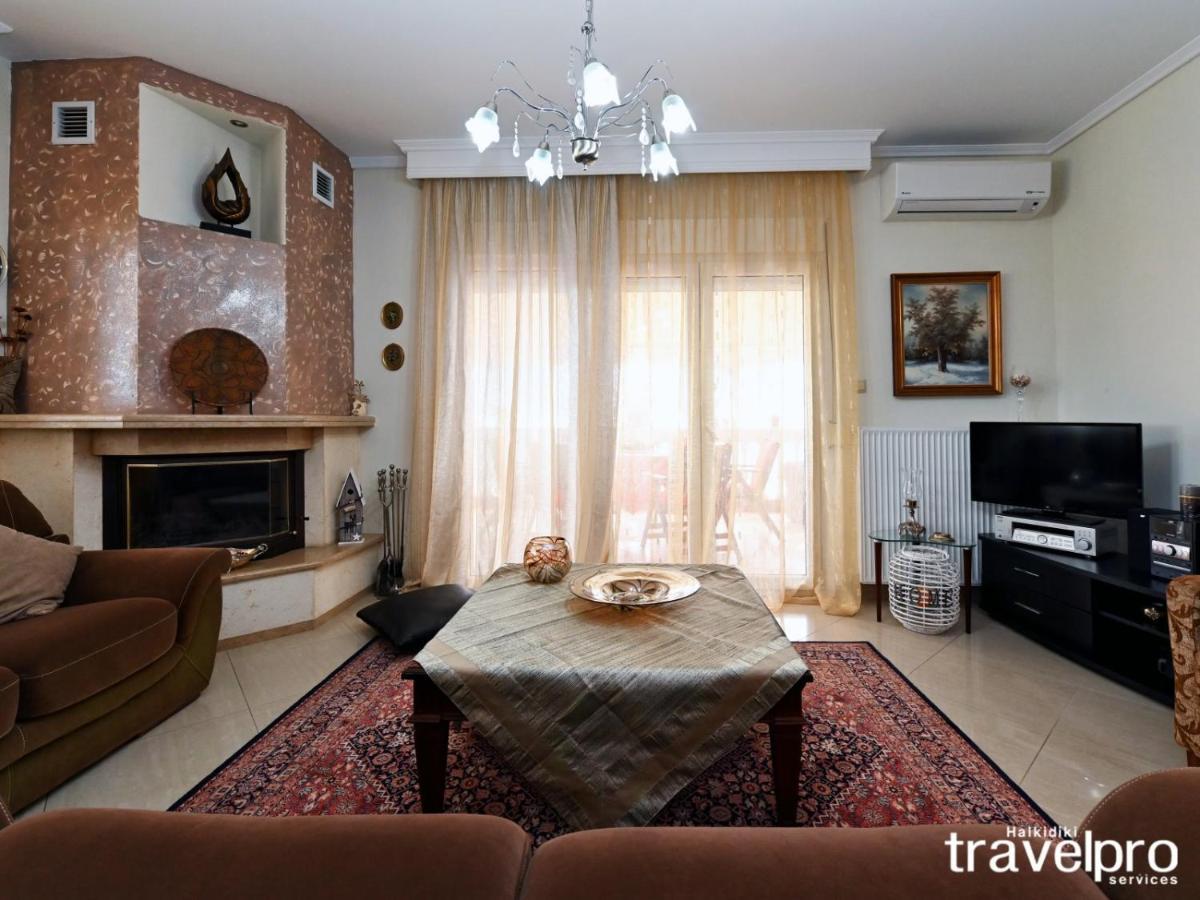Villa Vangelis Nea Plagia Exteriör bild