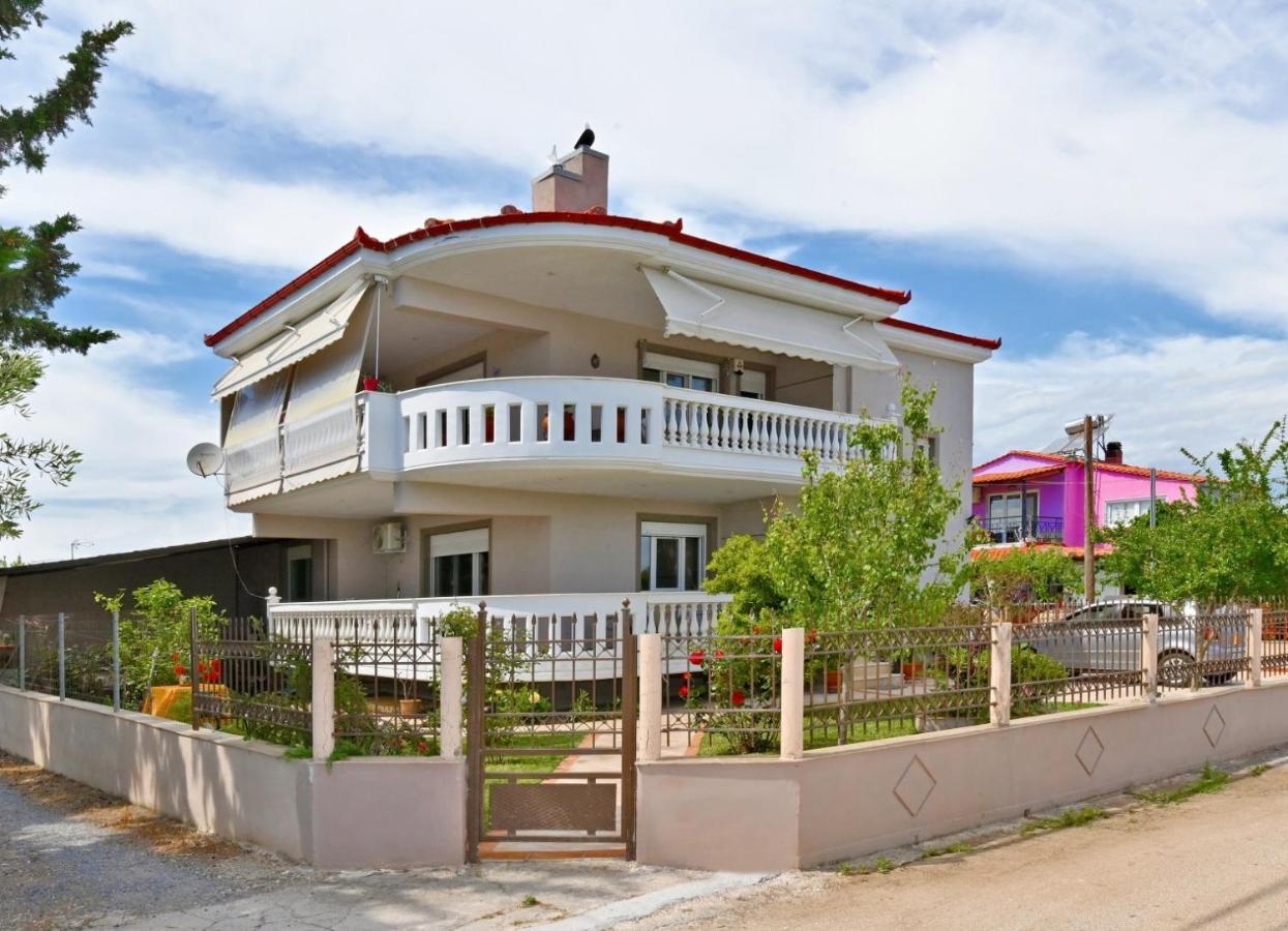 Villa Vangelis Nea Plagia Exteriör bild