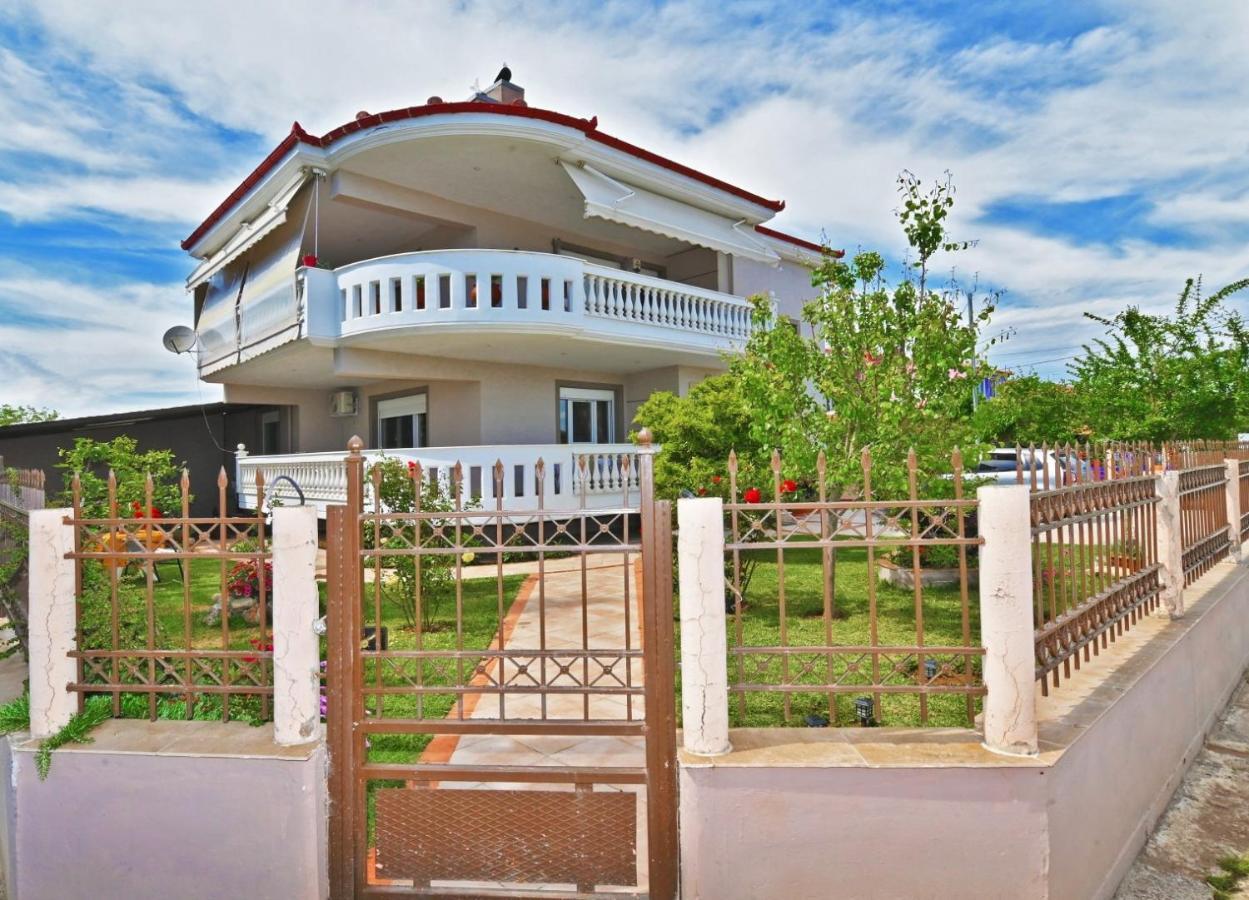 Villa Vangelis Nea Plagia Exteriör bild