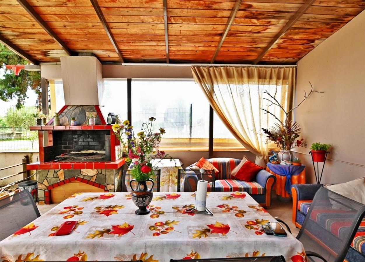 Villa Vangelis Nea Plagia Exteriör bild