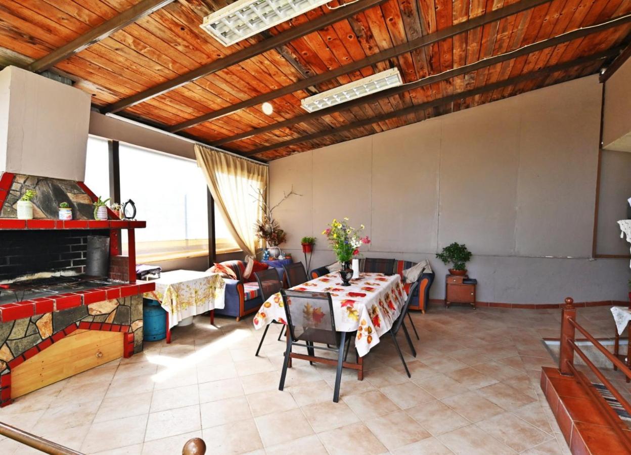 Villa Vangelis Nea Plagia Exteriör bild