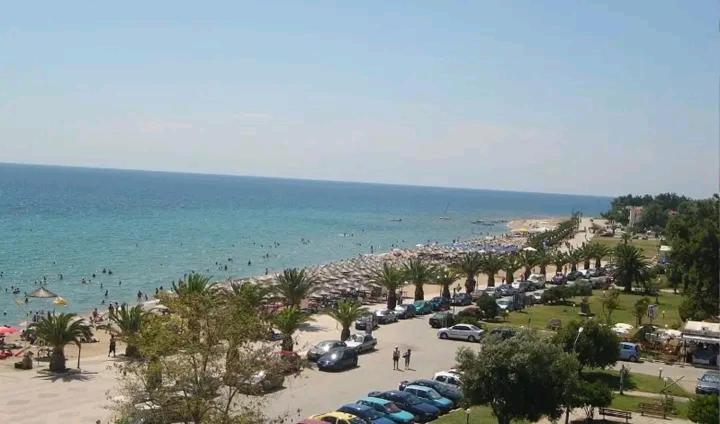 Villa Vangelis Nea Plagia Exteriör bild